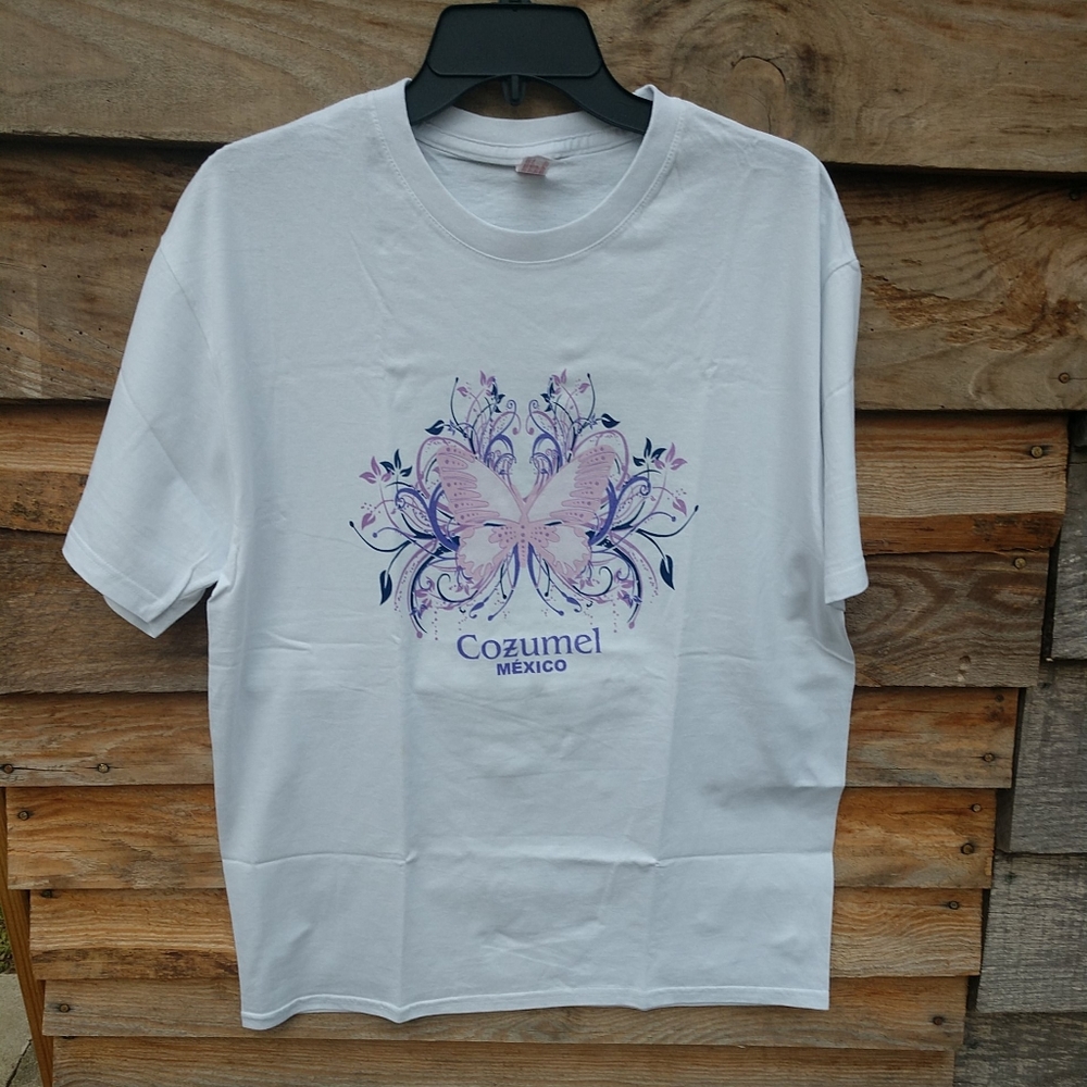 New Without Tags Cozumel  Mexico T-shirt White Purple Butterfly So soft L